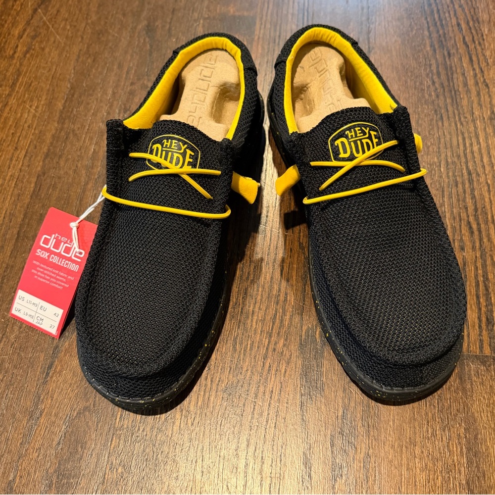 Hey Dude Black and Yellow Lightweight Slip-On 👟